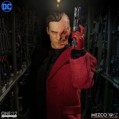 Mezco One:12 Collective Two Face Action Figure-23391