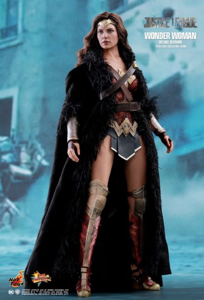 Hot Toys Justice League Wonder Woman (Deluxe Version) 1/6th Scale Collectible Figure-25203