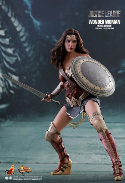 Hot Toys Justice League Wonder Woman (Deluxe Version) 1/6th Scale Collectible Figure-25197