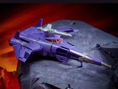 Transformers War For Cybertron Kingdom Voyager Cyclonus