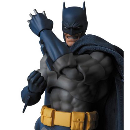 DC Comics Mafex Hush Batman No 105 Action Figure