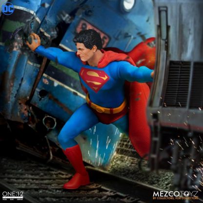 Mezco One:12 Collective - Superman Man of Steel Edition 1/12 Action Figure