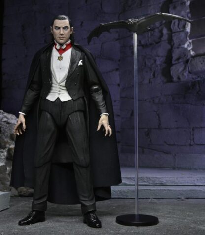 NECA Universal Monsters Ultimate Dracula ( Transylvania )