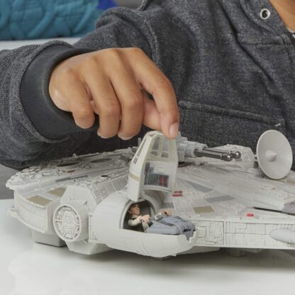 Star Wars Mission Fleet Millennium Falcon with Han Solo 2.5 Inch Action Figure