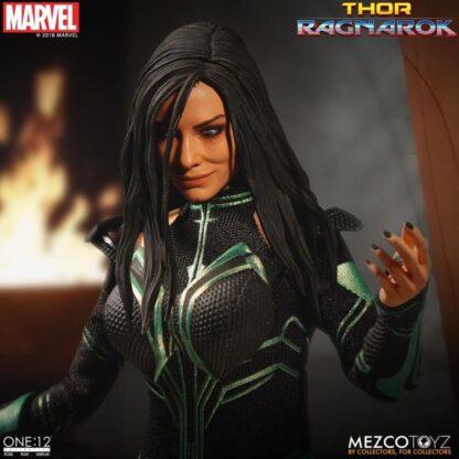 Mezco One:12 Collective Hela Thor Ragnarok Action Figure