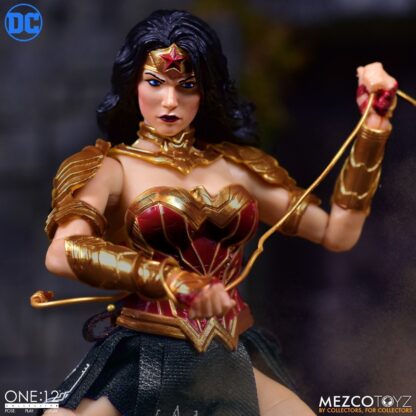 Mezco One:12 Collective Wonder Woman DC Comics. Action Figure